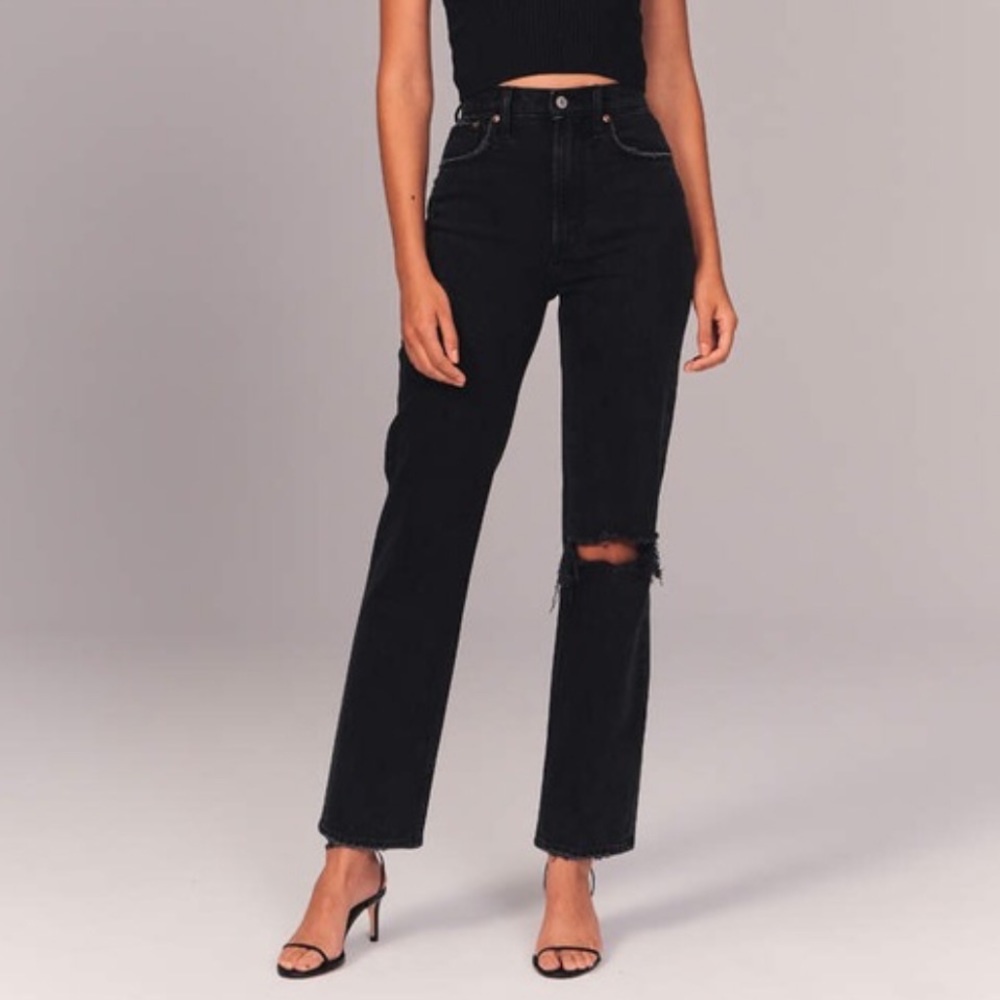 A&F 90s Ultra High Rise Jeans